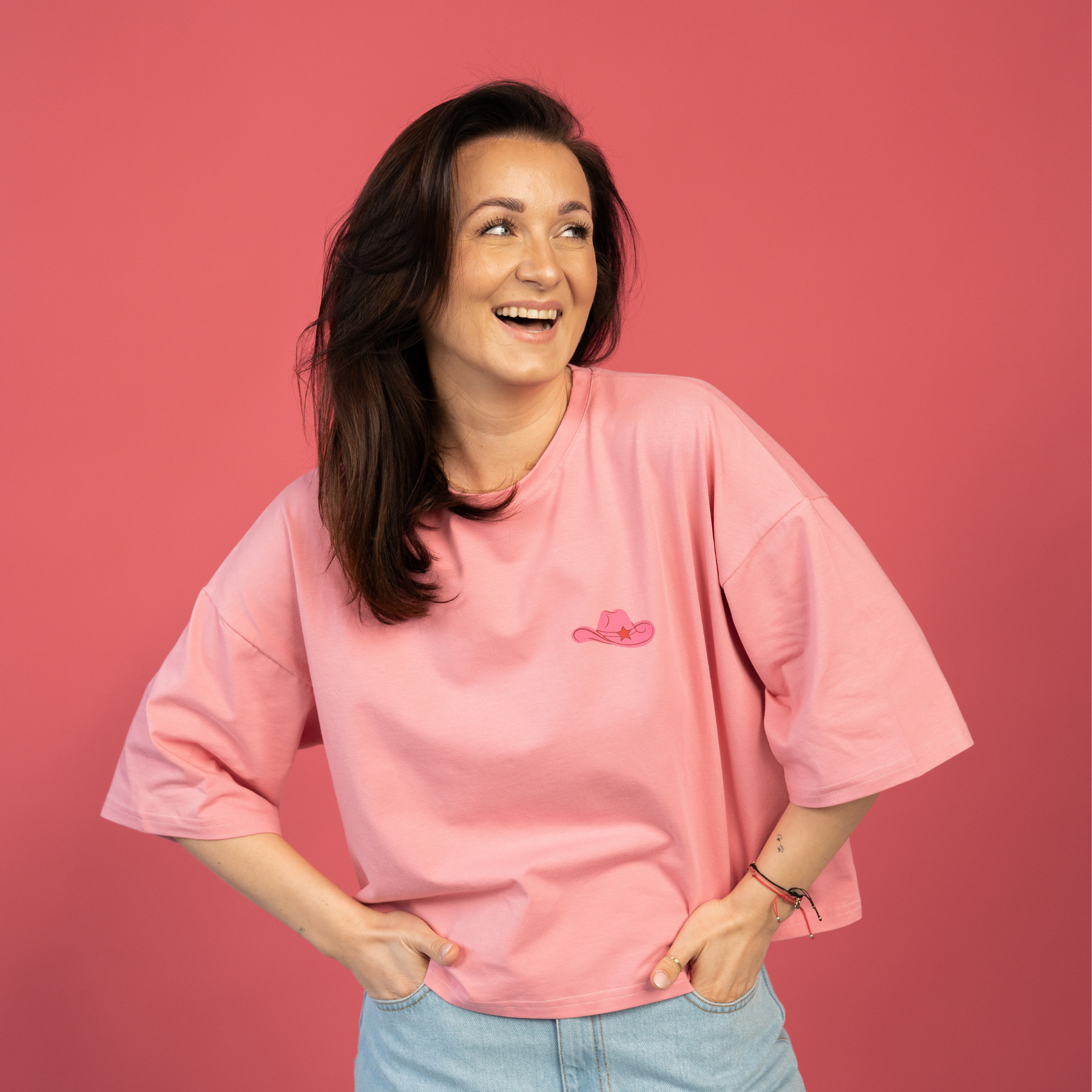 T-shirt Hot Stuff – Naree x Bestie